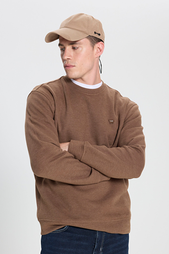 Wrangler Regular Fit Bisiklet Yaka Erkek Sweatshirt W242262220 Kahverengi Wrangler Regular Fit Bisiklet Yaka Erkek Sweatshirt W242262220 Kahverengi