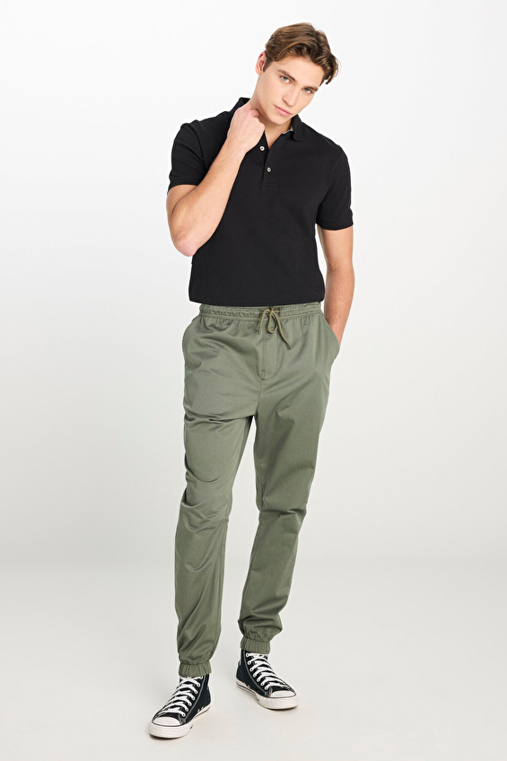 Lee Regular Fit Dar Paça Normal Bel Erkek Jogger Pantolon LM04008801 Haki Lee Regular Fit Dar Paça Normal Bel Erkek Jogger Pantolon LM04008801 Haki