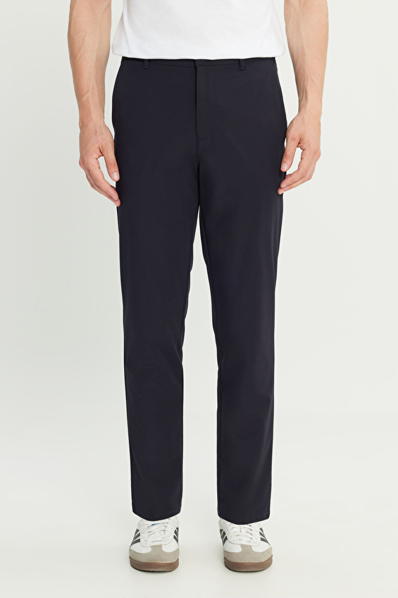 Wrangler Regular Fit Lastikli Bel Düz Paça Erkek Chino Pantolon W2510796411 Lacivert Wrangler Regular Fit Lastikli Bel Düz Paça Erkek Chino Pantolon W2510796411 Lacivert