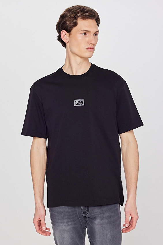 Lee Bisiklet Yaka Kısa Kol Loose Fit Erkek Tişört L2520302001 Siyah Lee Bisiklet Yaka Kısa Kol Loose Fit Erkek Tişört L2520302001 Siyah