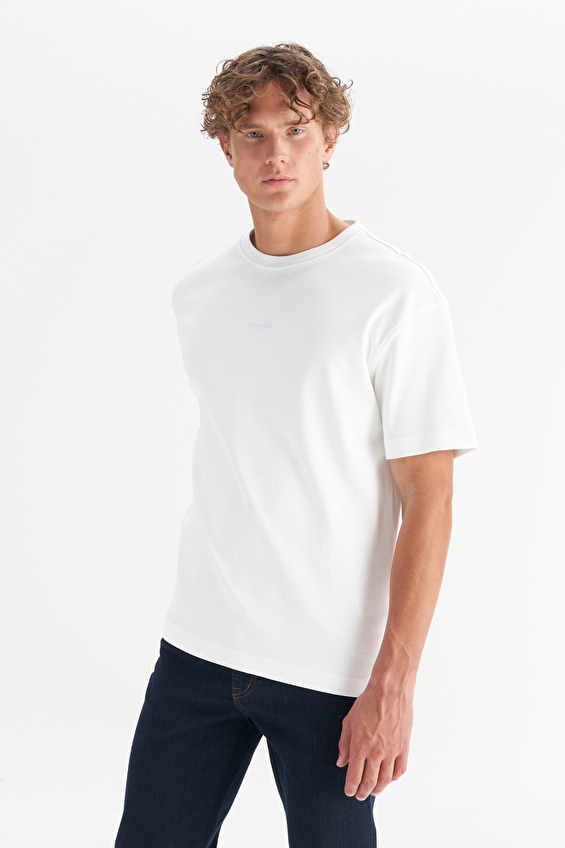 Wrangler Bisiklet Yaka Relaxed Fit Kısa Kol Erkek Tişört W2520166102 Kırık beyaz Wrangler Bisiklet Yaka Relaxed Fit Kısa Kol Erkek Tişört W2520166102 Kırık beyaz