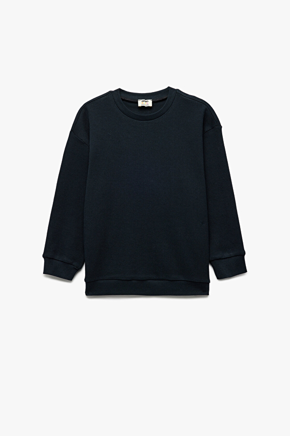 Koton Bisiklet Yaka Uzun Kol Oversize Erkek Çocuk Sweatshirt 6WKB10006TK Lacivert Koton Bisiklet Yaka Uzun Kol Oversize Erkek Çocuk Sweatshirt 6WKB10006TK Lacivert