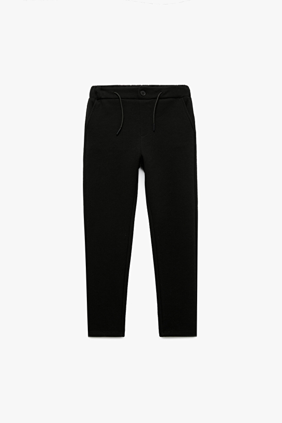 Koton Regular Fit Erkek Çocuk Eşofman Alt 6WKB40002TK Siyah Koton Regular Fit Erkek Çocuk Eşofman Alt 6WKB40002TK Siyah