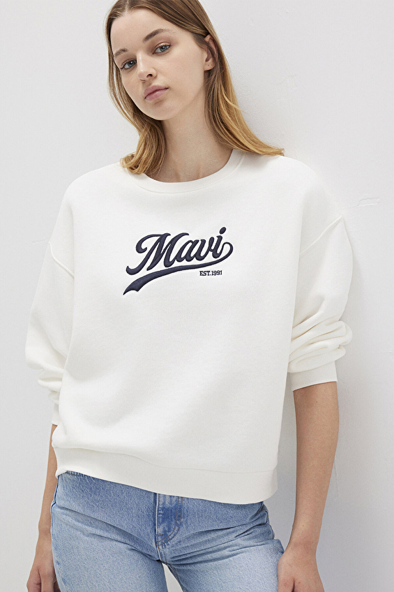 Mavi Uzun Kollu Loose Fit Kadın Sweatshirt M1S10419 80194 Beyaz Mavi Uzun Kollu Loose Fit Kadın Sweatshirt M1S10419 80194 Beyaz