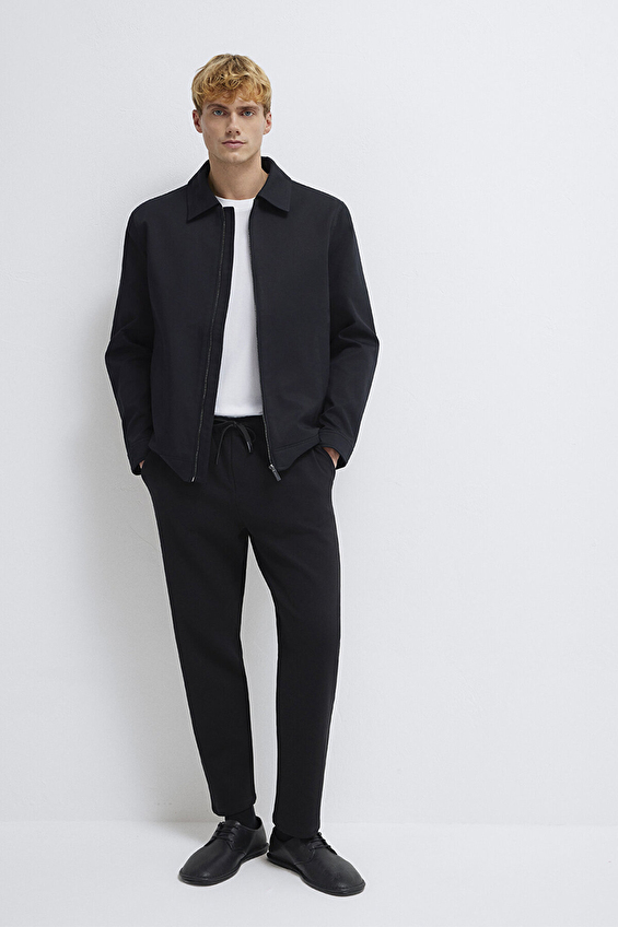 Mavi Regular Straight Fit Düz Paça Normal Bel Erkek Eşofman Altı M0010521 900 Siyah Mavi Regular Straight Fit Düz Paça Normal Bel Erkek Eşofman Altı M0010521 900 Siyah