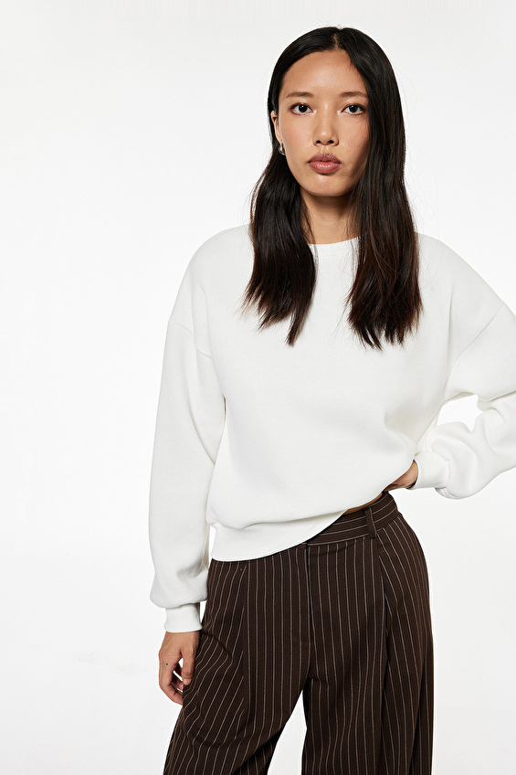 Koton Kadın Sweatshirt 6WAK10002PK Beyaz Koton Kadın Sweatshirt 6WAK10002PK Beyaz