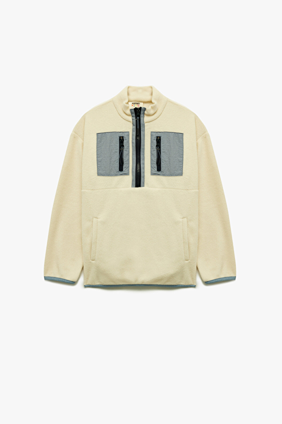 Koton Dik Yaka Regular Fit Uzun Kol Erkek Çocuk Sweatshirt 6WKB10029TK Ekru Koton Dik Yaka Regular Fit Uzun Kol Erkek Çocuk Sweatshirt 6WKB10029TK Ekru