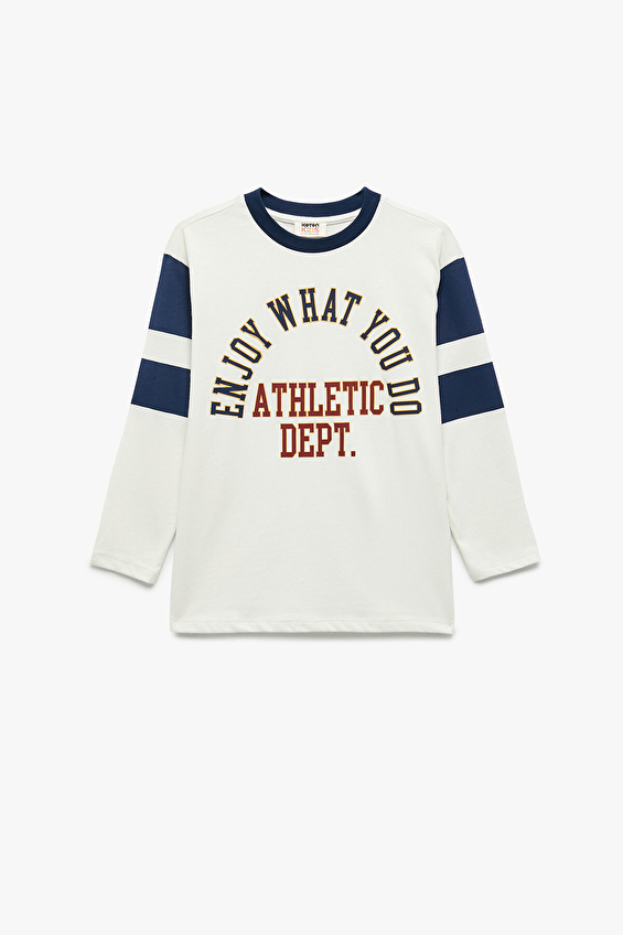 Koton Bisiklet Yaka Uzun Kol Oversize Erkek Çocuk Tişört 6WKB10103TK Ekru Koton Bisiklet Yaka Uzun Kol Oversize Erkek Çocuk Tişört 6WKB10103TK Ekru