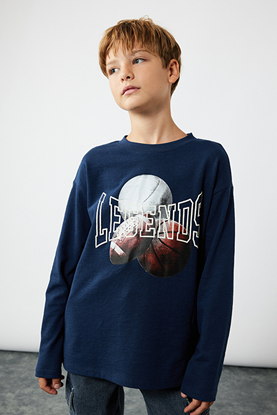 Koton Bisiklet Yaka Uzun Kol Oversize Erkek Çocuk Tişört 6WKB10161TK Lacivert Koton Bisiklet Yaka Uzun Kol Oversize Erkek Çocuk Tişört 6WKB10161TK Lacivert