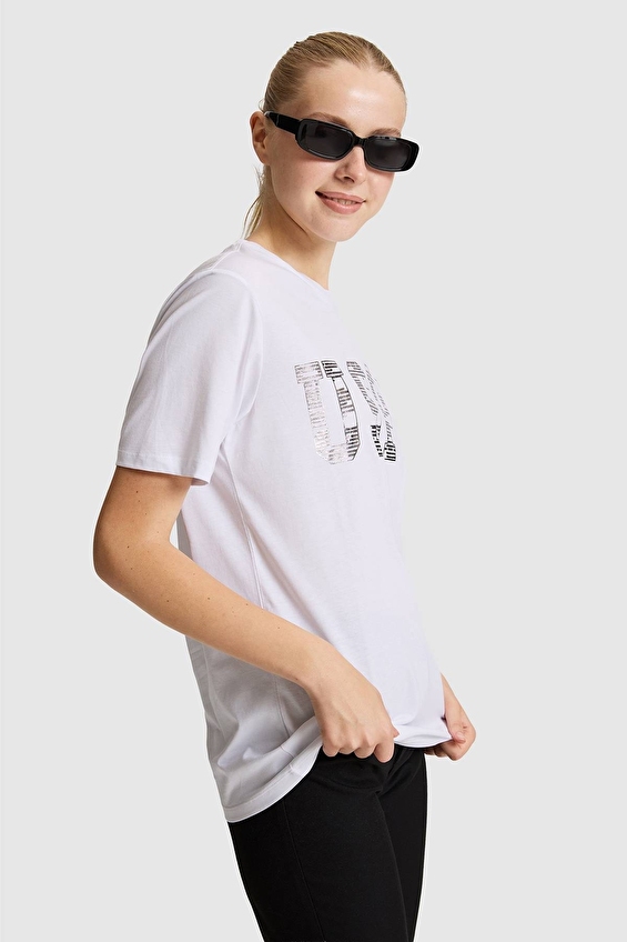 U.S. Polo Assn. Comfort Fit Kadın Tişört 8788 VR013 Beyaz