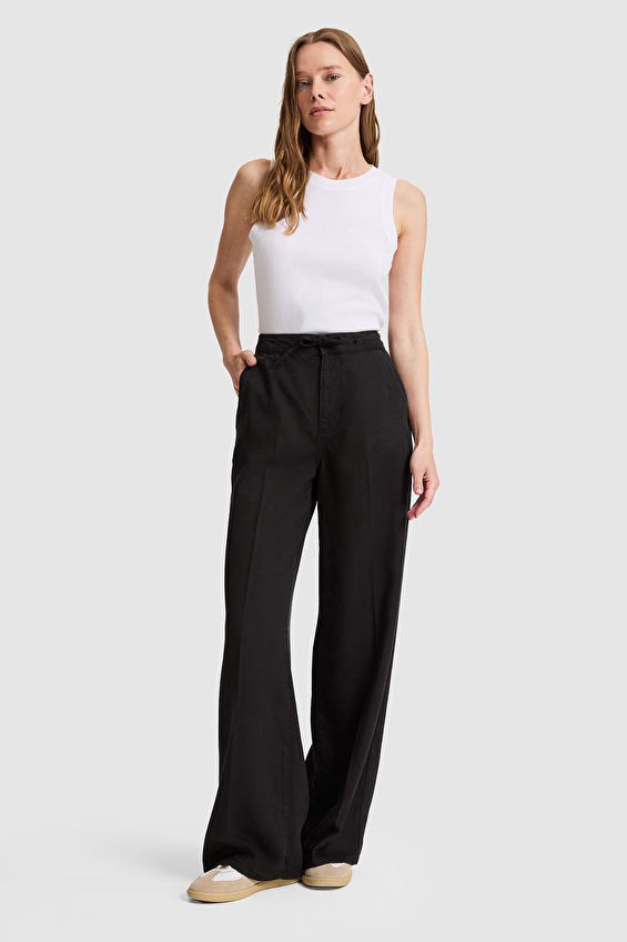 U.S. Polo Assn. Loose Fit Kadın Kot Pantolon 0567 DN0027 Siyah U.S. Polo Assn. Loose Fit Kadın Kot Pantolon 0567 DN0027 Siyah
