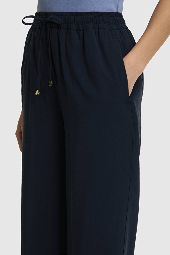U.S. Polo Assn. Loose Fit Kadın Pantolon 9812 VR033 Lacivert U.S. Polo Assn. Loose Fit Kadın Pantolon 9812 VR033 Lacivert