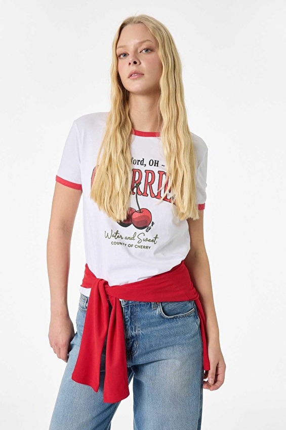 Koton Regular Fit Gömlek Yaka Kadın Tişört 6SAL10057IK Ekru Koton Regular Fit Gömlek Yaka Kadın Tişört 6SAL10057IK Ekru