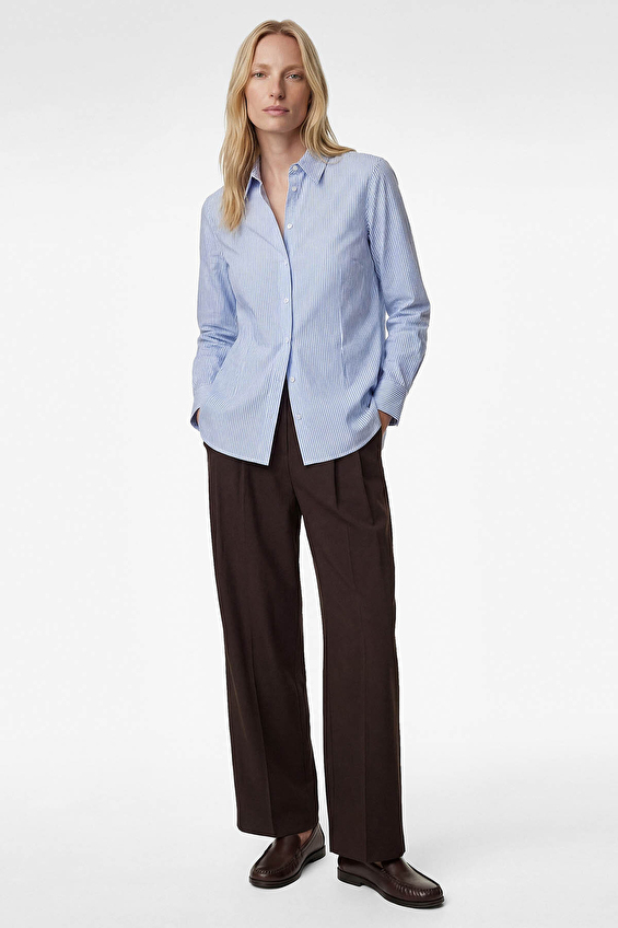 Koton Regular Fit Bisiklet Yaka Kadın Gömlek 6SAK60205UW Lacivert cızgılı Koton Regular Fit Bisiklet Yaka Kadın Gömlek 6SAK60205UW Lacivert cızgılı