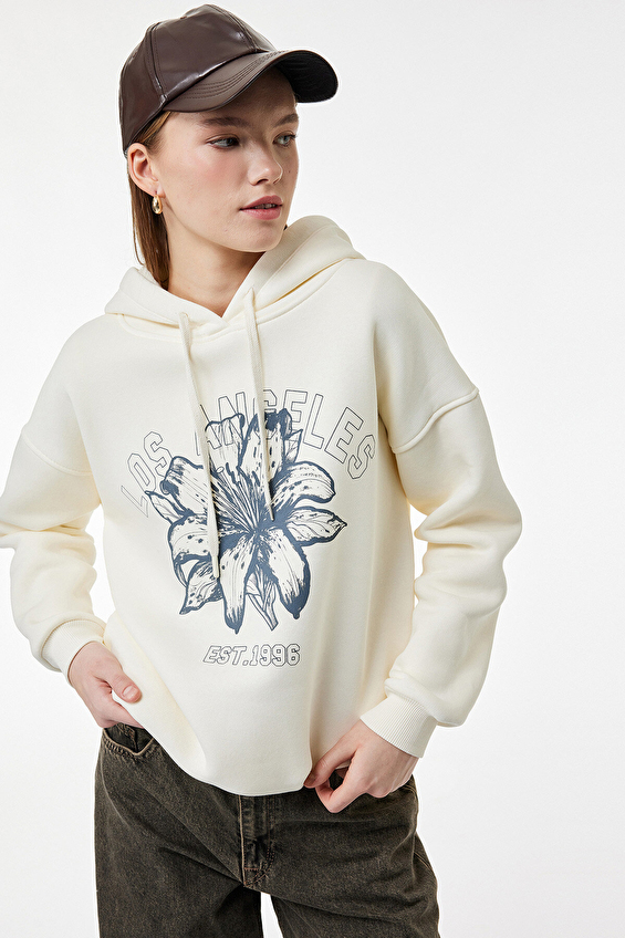 Koton Relax Fit Kadın Sweatshirt 6SAL10261IK Ekru Koton Relax Fit Kadın Sweatshirt 6SAL10261IK Ekru