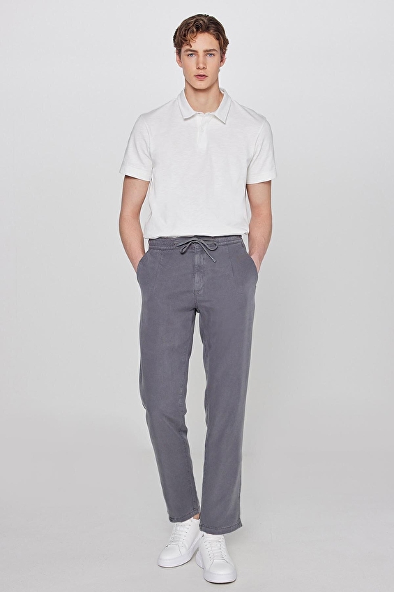 Wrangler Regular Fit Düz Paça Normal Bel Erkek Tencel Pantolon W261016793 Koyu gri Wrangler Regular Fit Düz Paça Normal Bel Erkek Tencel Pantolon W261016793 Koyu gri