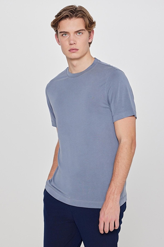 Lee Regular Fit Bisiklet Yaka Kısa Kol Erkek Tişört L2610126035 Gri Lee Regular Fit Bisiklet Yaka Kısa Kol Erkek Tişört L2610126035 Gri