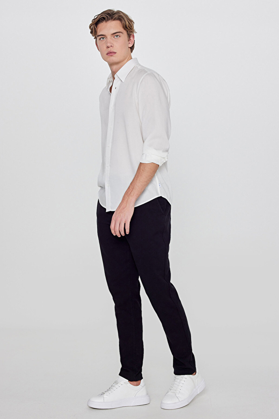 Lee Regular Fit Düz Paça Normal Bel Erkek Tencel Pantolon L2610072001 Siyah Lee Regular Fit Düz Paça Normal Bel Erkek Tencel Pantolon L2610072001 Siyah