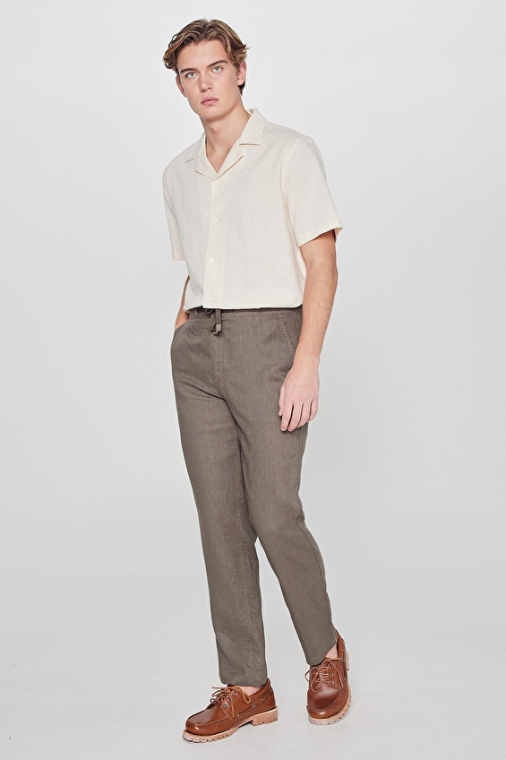 Lee Regular Fit Düz Paça Normal Bel Erkek Keten Pantolon L2610018801 Haki Lee Regular Fit Düz Paça Normal Bel Erkek Keten Pantolon L2610018801 Haki