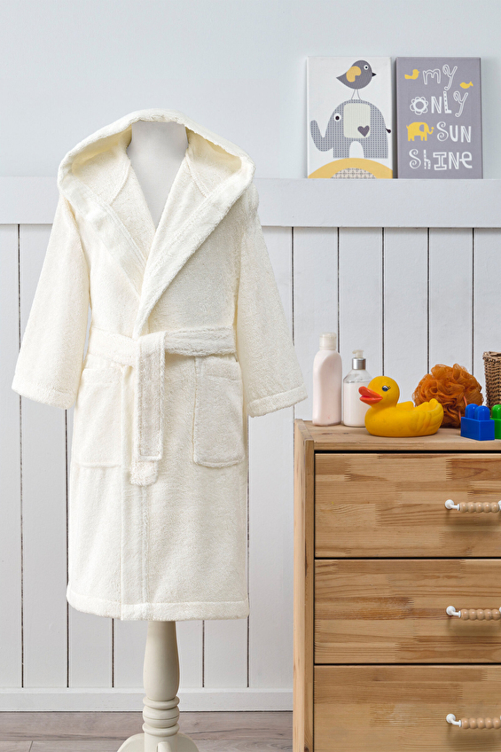 Özdilek Ashley Kapüşonlu Bambu Çocuk Bornozu 9/10 Yaş Özdilek Ashley Kapüşonlu Bambu Çocuk Bornozu 9/10 Yaş