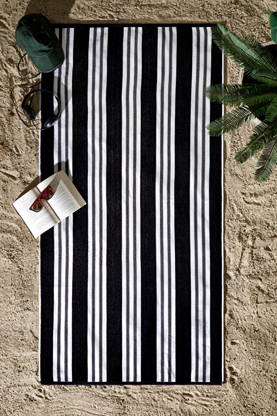 Özdilek Cannes Stripe Kadife Plaj Havlusu 86x162 cm Özdilek Cannes Stripe Kadife Plaj Havlusu 86x162 cm