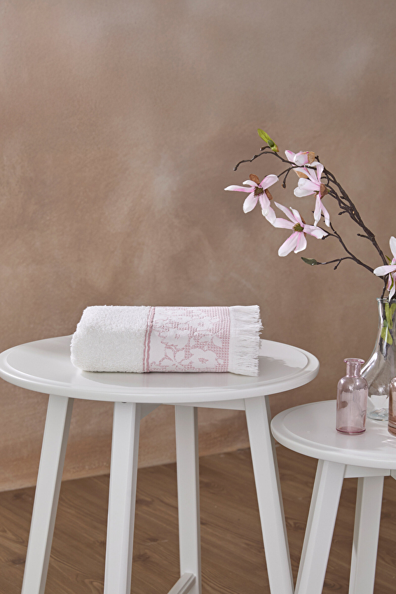 Özdilek Romantic Touch El ve Yüz Havlusu 50x90 cm Özdilek Romantic Touch El ve Yüz Havlusu 50x90 cm