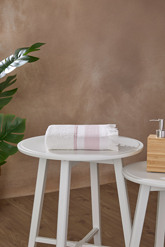 Özdilek Romantic Touch El ve Yüz Havlusu 50x90 cm Özdilek Romantic Touch El ve Yüz Havlusu 50x90 cm