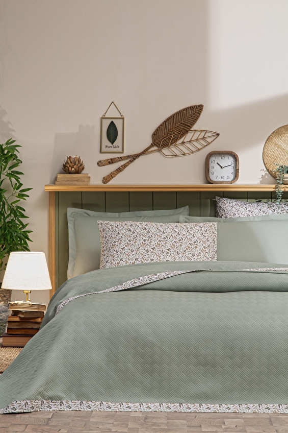 Özdilek Sarmaşık Tek Kişilik Jakar Biyeli Pike Takımı Özdilek Sarmaşık Tek Kişilik Jakar Biyeli Pike Takımı