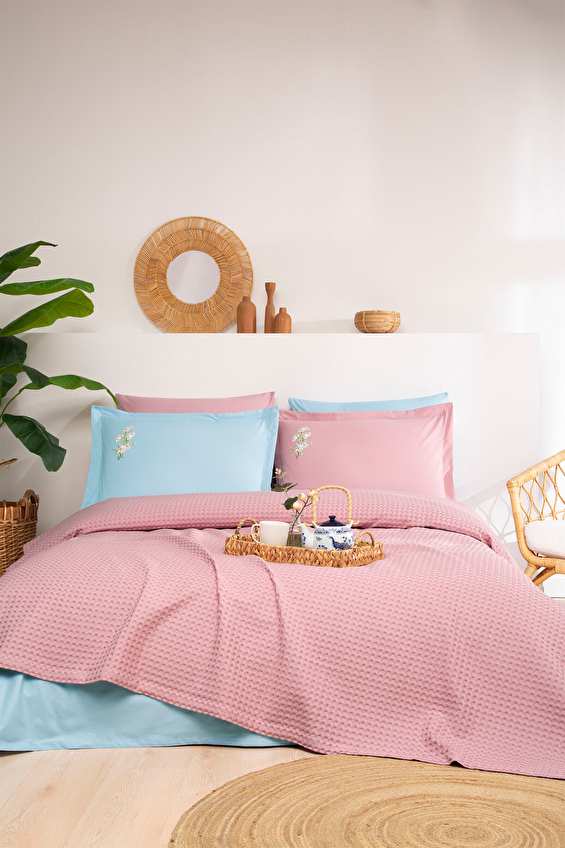 Özdilek Waffle Tek Kişilik Nakışlı Pike Takımı Özdilek Waffle Tek Kişilik Nakışlı Pike Takımı