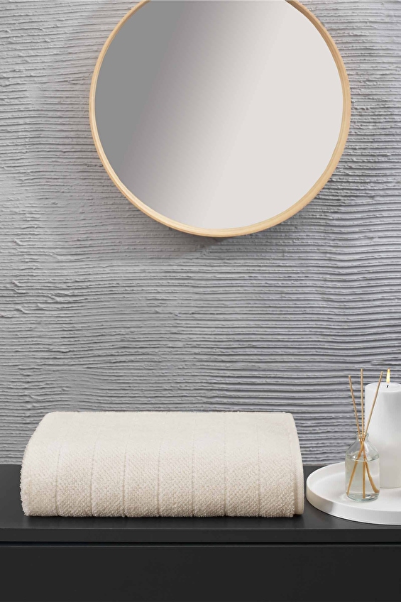 Özdilek Douce Banyo Havlusu 90x150 cm Özdilek Douce Banyo Havlusu 90x150 cm