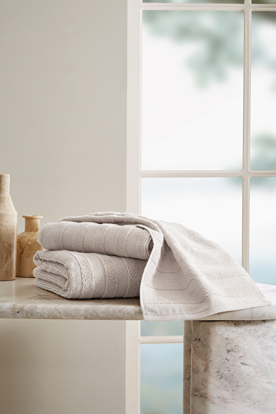 Cottons & Clouds Soft Color Banyo Havlusu 100 x 150 cm Cottons & Clouds Soft Color Banyo Havlusu 100 x 150 cm