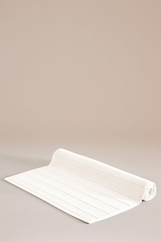 Cottons & Clouds Soft Color Ayak Havlusu 50 x 75 cm Cottons & Clouds Soft Color Ayak Havlusu 50 x 75 cm