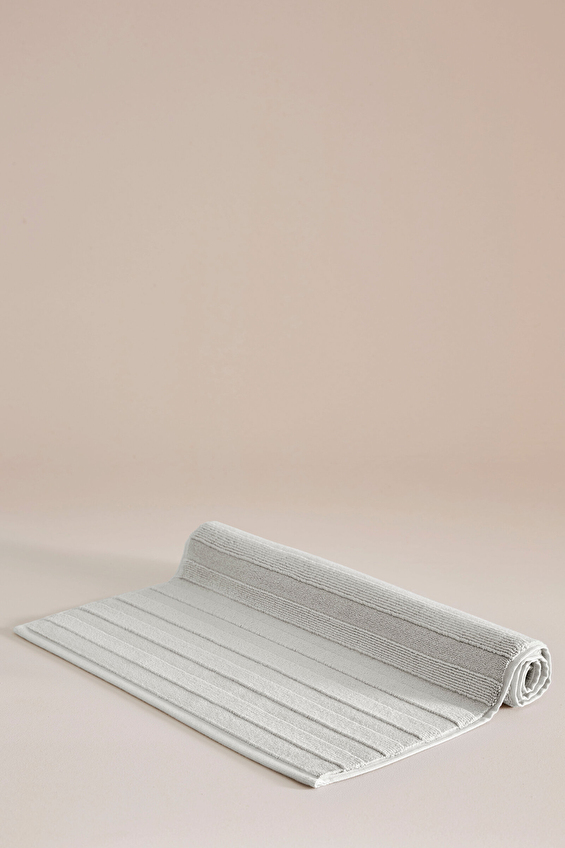 Cottons & Clouds Soft Color Ayak Havlusu 50 x 75 cm Cottons & Clouds Soft Color Ayak Havlusu 50 x 75 cm