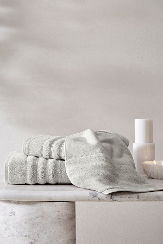 Cottons & Clouds Solid Towel El ve Yüz Havlusu 50 x 100 cm Cottons & Clouds Solid Towel El ve Yüz Havlusu 50 x 100 cm