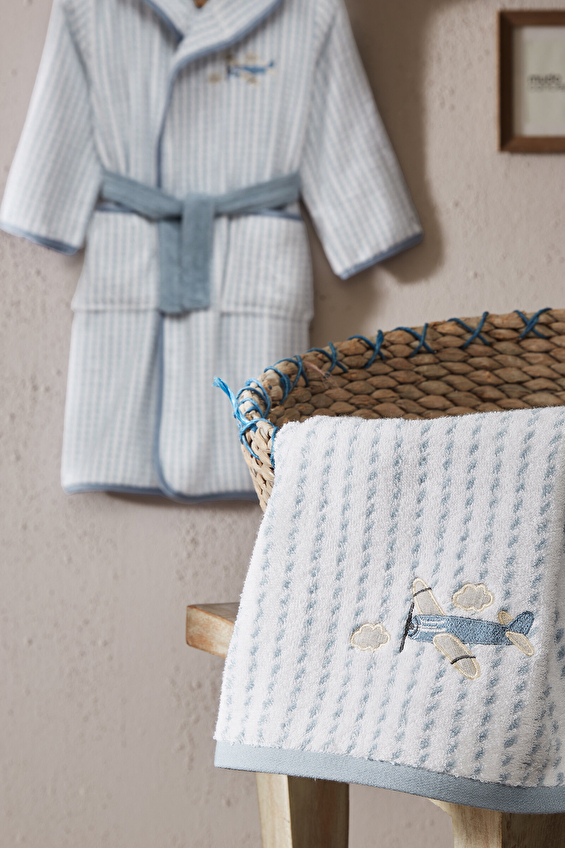 Cottons & Clouds Plane Nakışlı El ve Yüz Havlusu 50 x 90 cm Cottons & Clouds Plane Nakışlı El ve Yüz Havlusu 50 x 90 cm