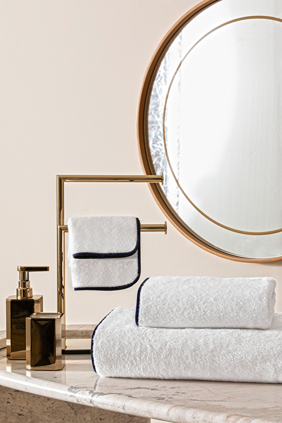 Cottons & Clouds Pure Banyo Havlusu 100 x 150 cm Cottons & Clouds Pure Banyo Havlusu 100 x 150 cm