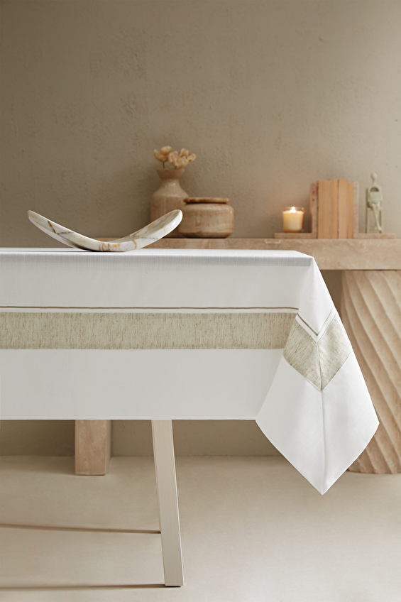 Cottons & Clouds Linen Masa Örtüsü 160 x 260 cm Cottons & Clouds Linen Masa Örtüsü 160 x 260 cm