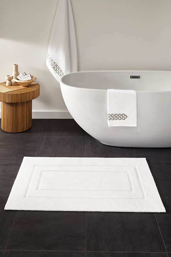 Cottons & Clouds Ribboned Banyo Paspası 61 x 102 cm Cottons & Clouds Ribboned Banyo Paspası 61 x 102 cm