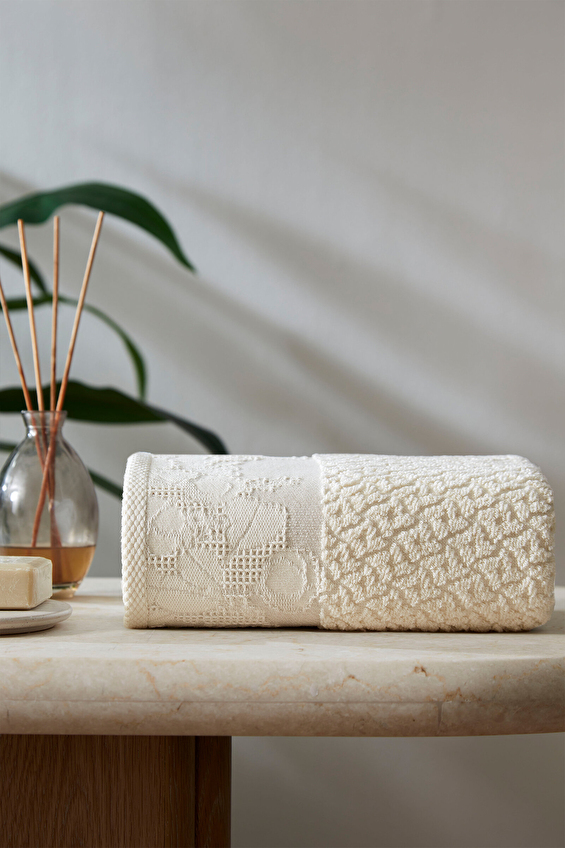 Özdilek Cotton Garden El ve Yüz Havlusu 50x90 cm Özdilek Cotton Garden El ve Yüz Havlusu 50x90 cm