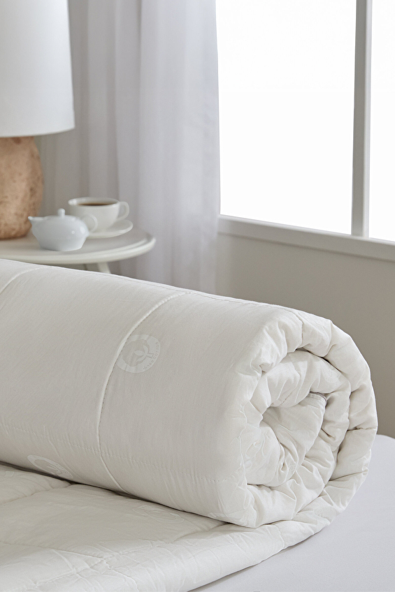 Özdilek Çift Kişilik Pamuk Yorgan 195x215 cm Özdilek Çift Kişilik Pamuk Yorgan 195x215 cm