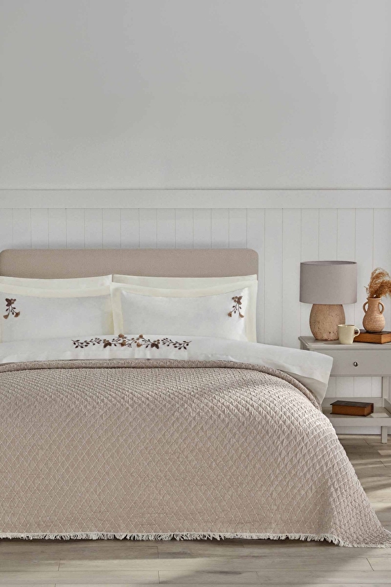 Özdilek Vintage Çift Kişilik Yatak Örtülü Nevresim Takımı Özdilek Vintage Çift Kişilik Yatak Örtülü Nevresim Takımı