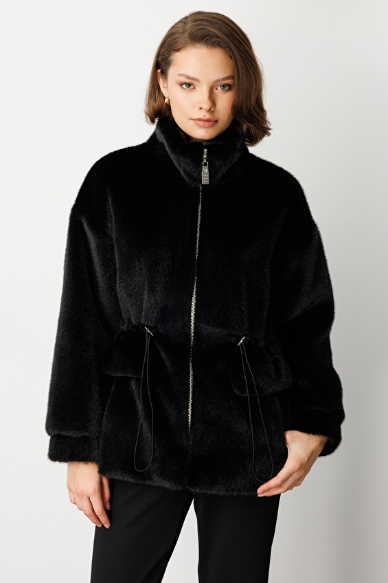 Ekol Dik Yaka Regular Fit Peluş Uzun Kol Fermuarlı Kadın Kaban 06103 Siyah Ekol Dik Yaka Regular Fit Peluş Uzun Kol Fermuarlı Kadın Kaban 06103 Siyah