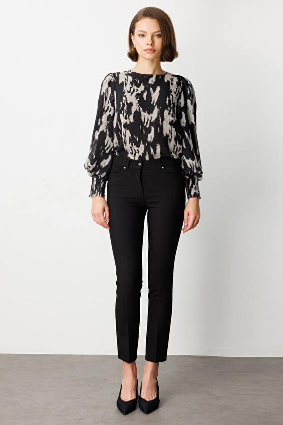 Ekol Slim Fit Dar Paça Düşük Bel Fermuarlı Dokuma Kadın Pantolon 01007 Siyah Ekol Slim Fit Dar Paça Düşük Bel Fermuarlı Dokuma Kadın Pantolon 01007 Siyah