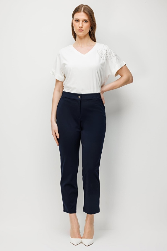 Ekol Dar Paça Fermuarlı Yüksek Bel Kadın Pantolon 04176 Lacivert Ekol Dar Paça Fermuarlı Yüksek Bel Kadın Pantolon 04176 Lacivert