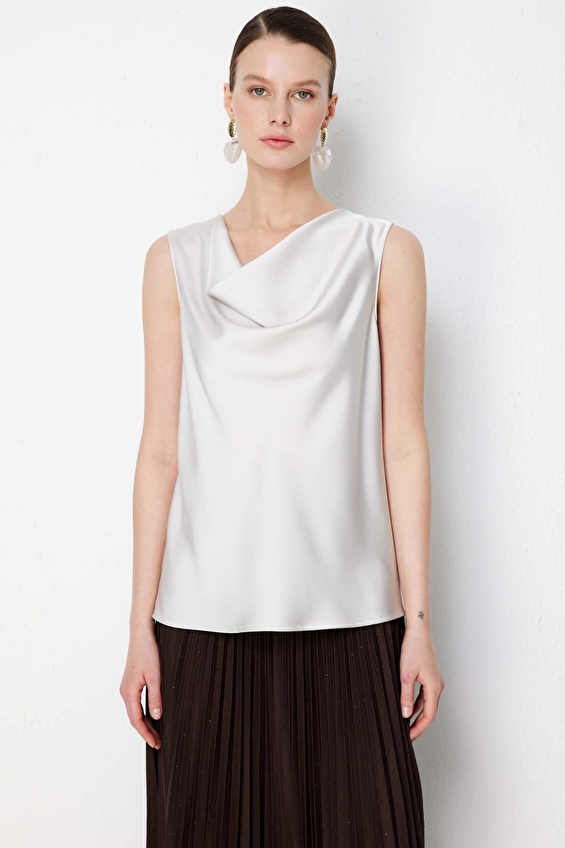 Ekol Regular Fit Degaje Yaka Kadın Bluz 02014 Beyaz Ekol Regular Fit Degaje Yaka Kadın Bluz 02014 Beyaz