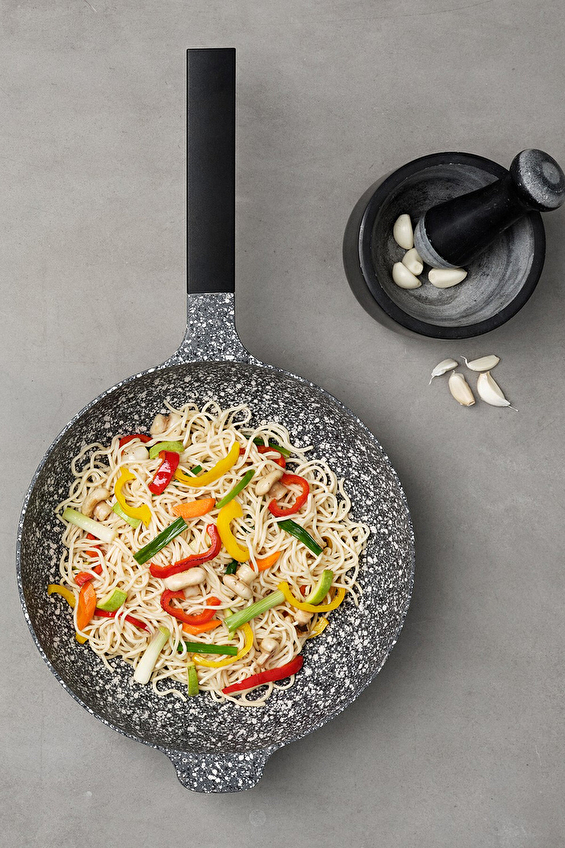 Emsan Perge Döküm Wok Tava 30 cm Emsan Perge Döküm Wok Tava 30 cm