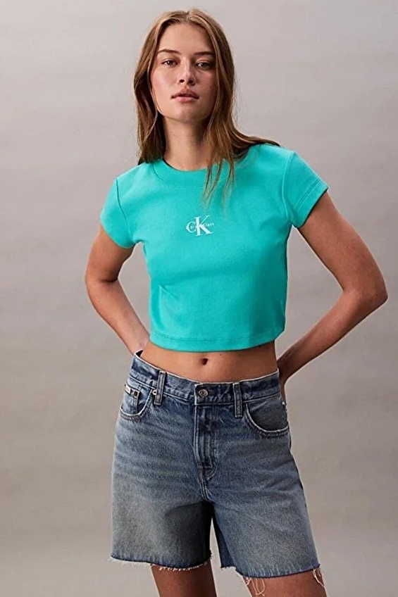 Calvin Klein Jeans Kadın Tişört LV047AB802 Turkuaz Calvin Klein Jeans Kadın Tişört LV047AB802 Turkuaz