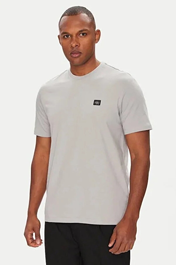Calvin Klein Jeans Erkek Tişört LV04RC272G Gri Calvin Klein Jeans Erkek Tişört LV04RC272G Gri