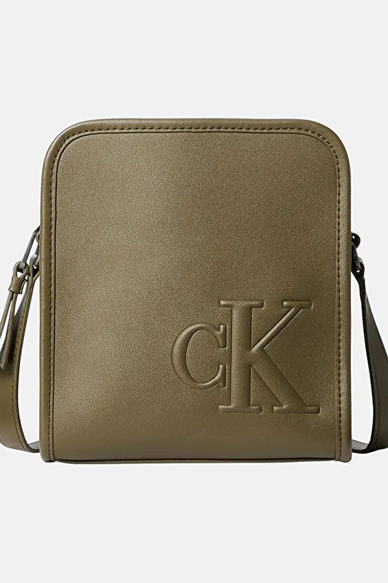 Calvin Klein Jeans Erkek Çapraz Çanta LV04G3157GVFB Zeytin yeşili Calvin Klein Jeans Erkek Çapraz Çanta LV04G3157GVFB Zeytin yeşili