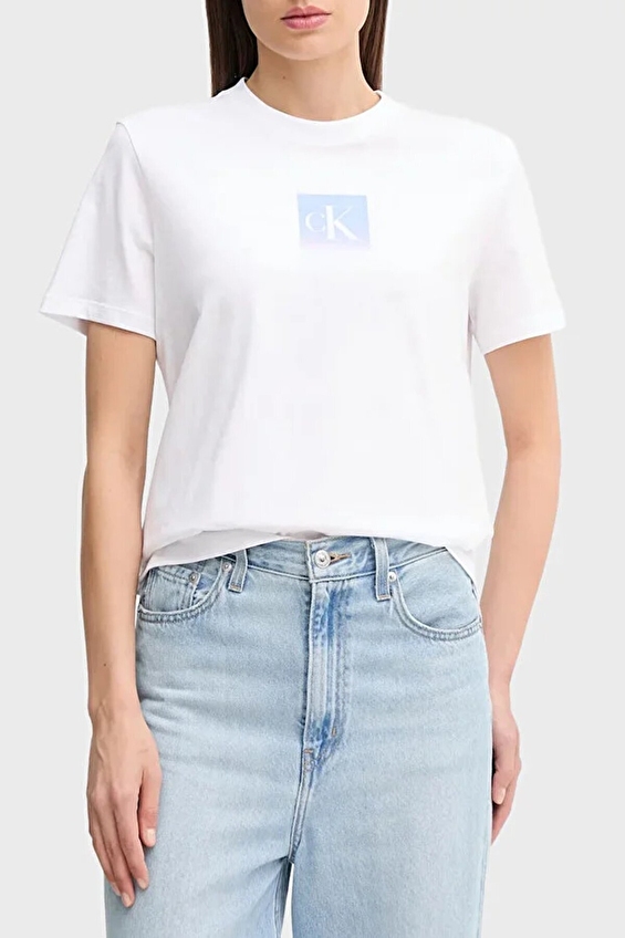 Calvin Klein Jeans Kadın Tişört LV047C864G Beyaz Calvin Klein Jeans Kadın Tişört LV047C864G Beyaz